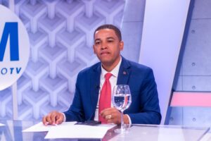 Héctor García critica alarmismo en el manejo de temas sensibles que afectan a la población